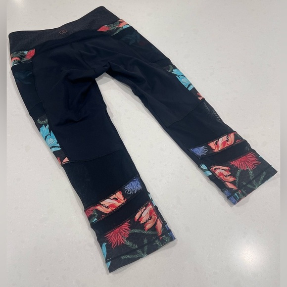 Calia Leggings By Carrie Underwood Black Floral‎ Mesh Sz Small - Picture 3 of 4